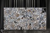 Камень Black agate